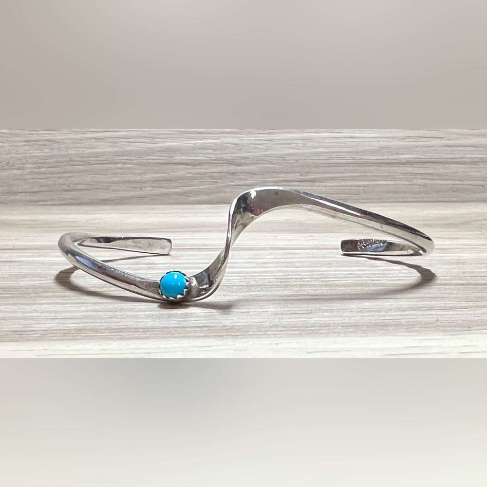 Designer Sterling Silver Turquoise Twisted Wave Asymmetrical Cuff Bracelet